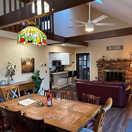 Wow!! Ultimate Pocono Retreat, Hot Tub, Game Room, Deck, Lakes, Skiing, Pools Long Pond Exterior foto