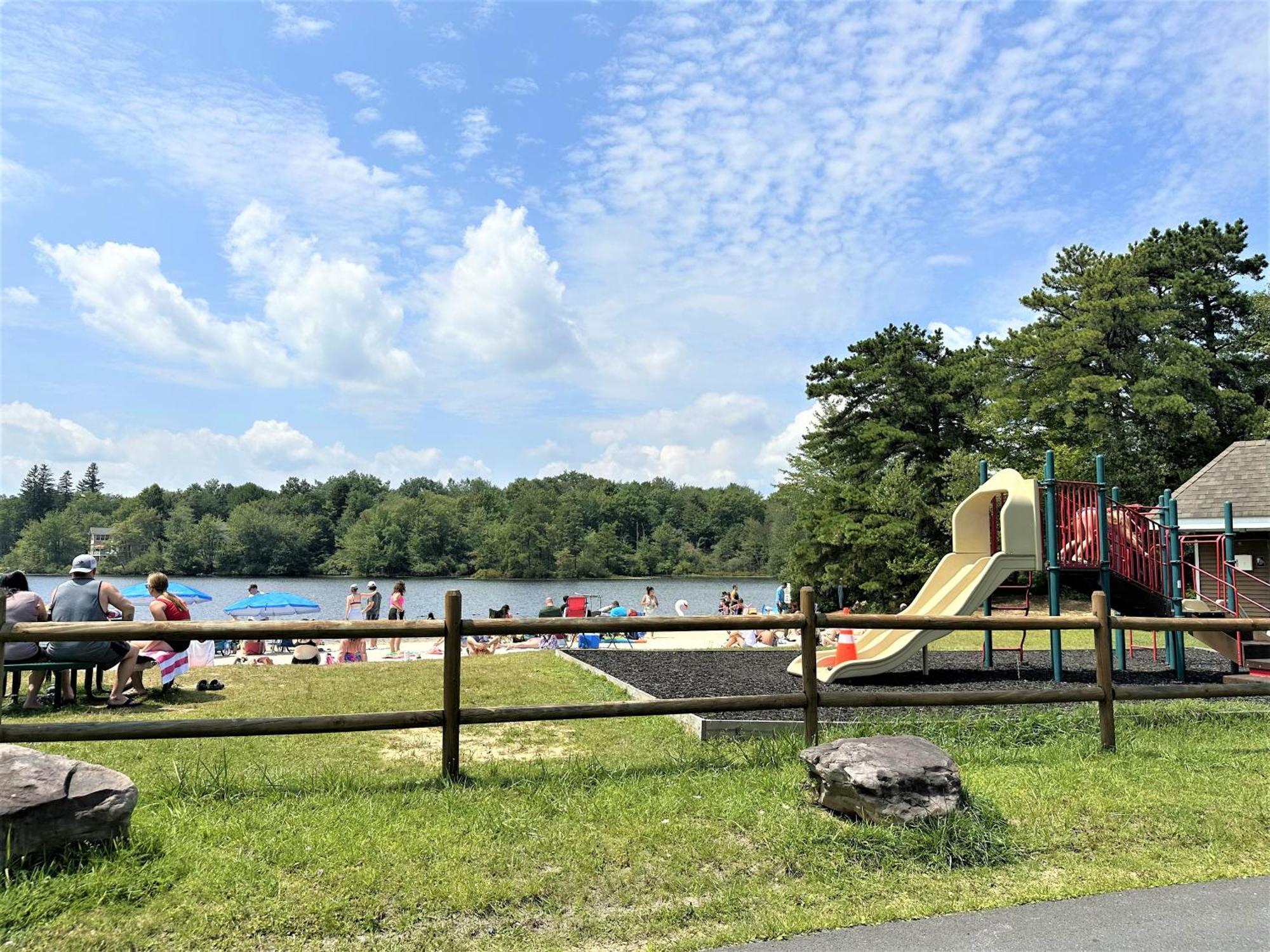 Wow!! Ultimate Pocono Retreat, Hot Tub, Game Room, Deck, Lakes, Skiing, Pools Long Pond Exterior foto