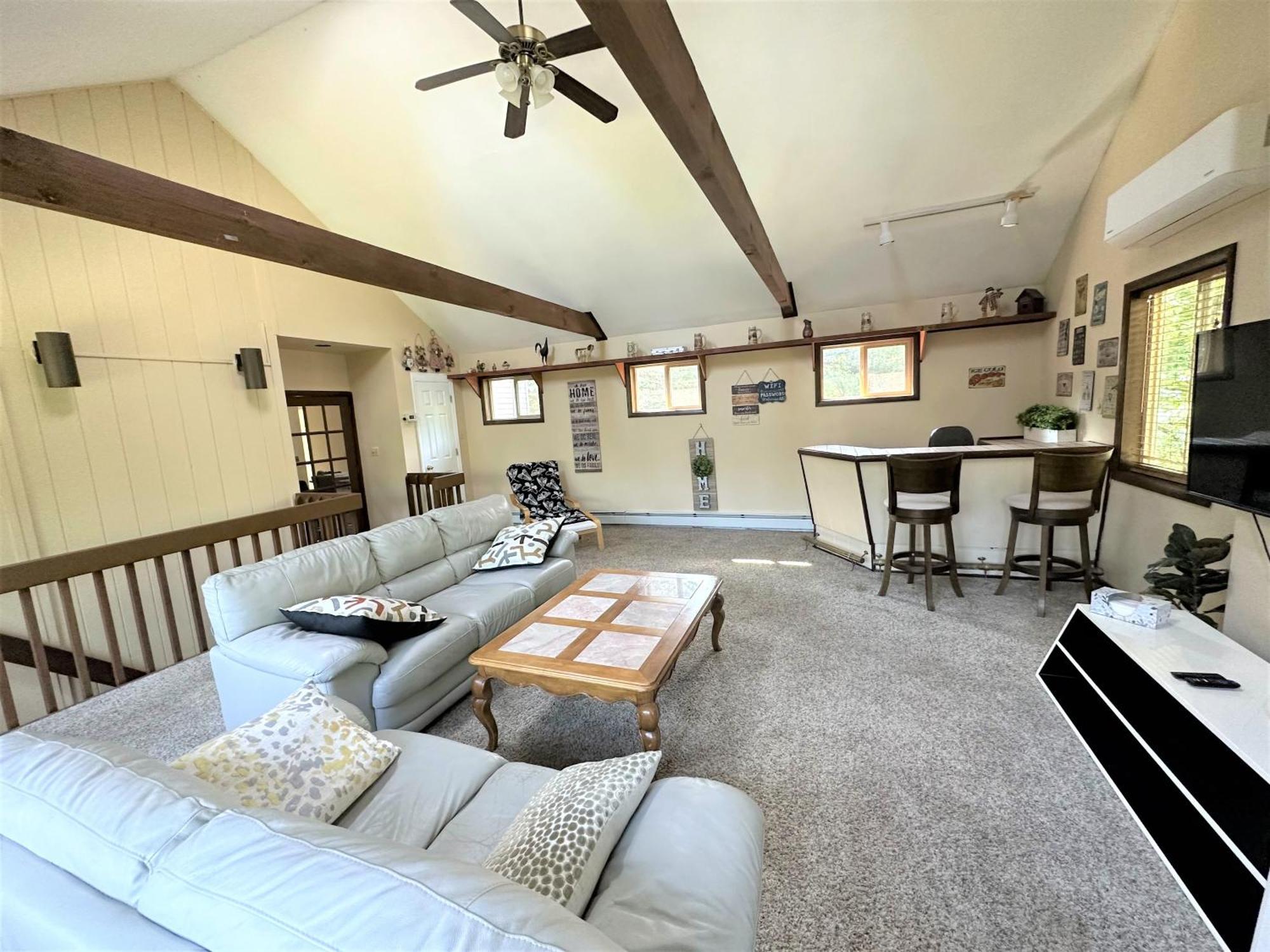 Wow!! Ultimate Pocono Retreat, Hot Tub, Game Room, Deck, Lakes, Skiing, Pools Long Pond Exterior foto